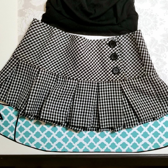 Charlotte Russe Dresses & Skirts - 90s VTG Wrap Mini Skirt Charlotte Russe Dresses & Skirts - 90s VTG Wrap Mini Skirt